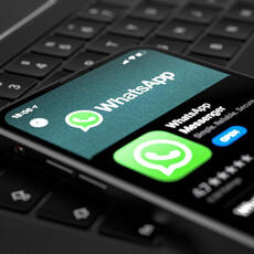 ¿Es peligroso abrir un whatsapp de un número que no conoces?